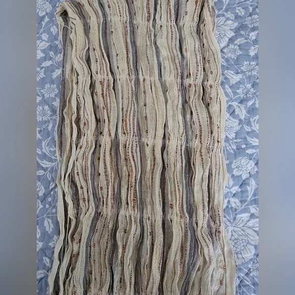 NWT Avenue Beige Scarf - Picture 3 of 8